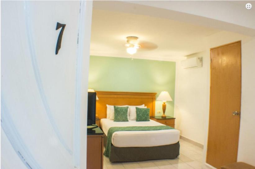 Hotel Central Station Тулум Экстерьер фото
