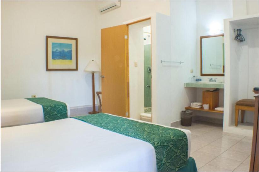 Hotel Central Station Тулум Экстерьер фото